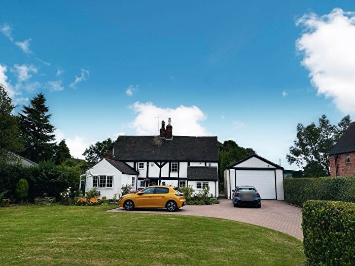 3 Bedroom Detached House For Sale In Hawkes Mill Lane, Allesley, Coventry, CV5