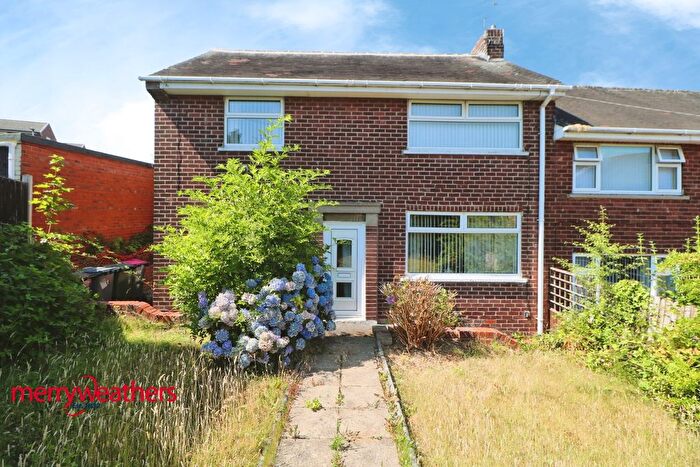 3 Bedroom Semi-Detached House For Sale In Treefield Close, Wingfield, Rotherham, S61