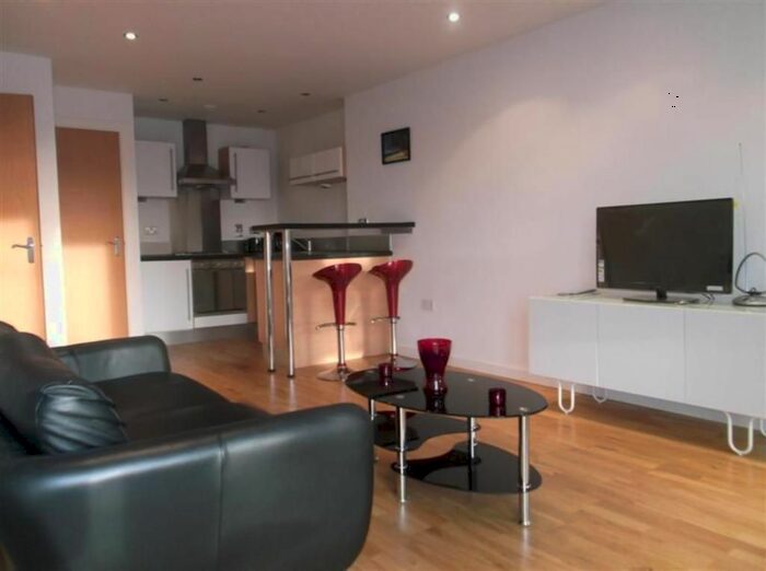 1 Bedroom Flat To Rent In Bonaire, Gotts Road, Leeds, LS12