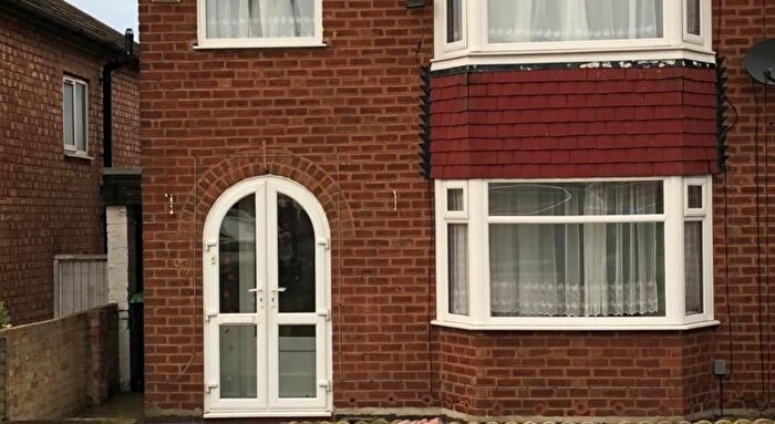 4 Bedroom Detached House To Rent In Lechlade Road, Birmingham, B43