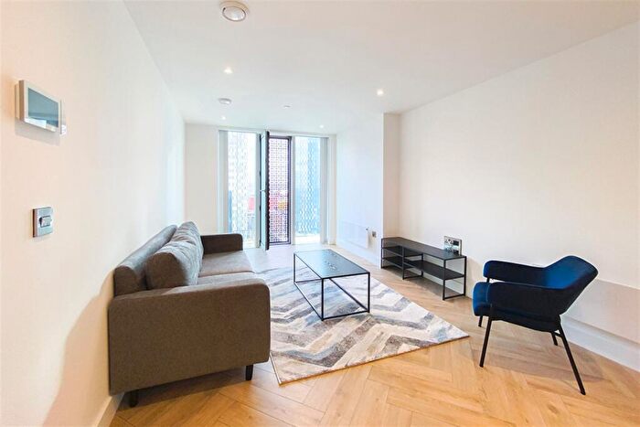 2 Bedroom Apartment To Rent In Elizabeth Tower, M15