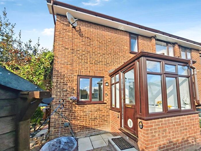 1 Bedroom End Of Terrace House For Sale In Brissenden Close, Upnor, Rochester, ME2