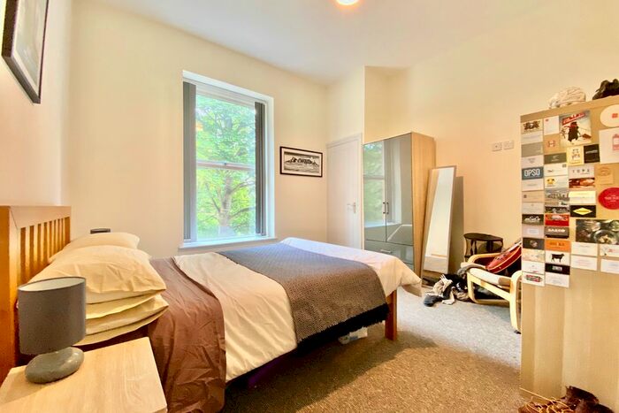 2 Bedroom Flat To Rent In Mansions, Chapeltown Road, Leeds, LS7