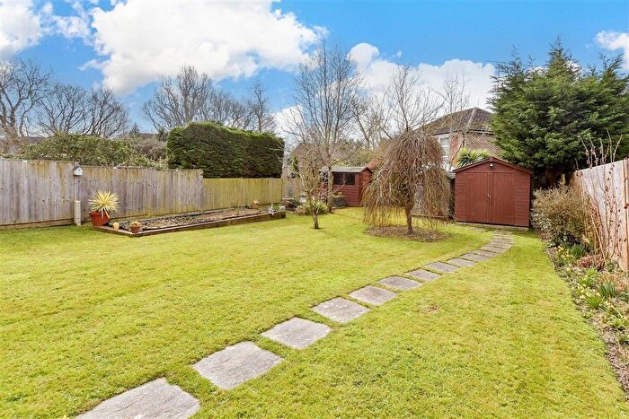 4 Bedroom Detached House For Sale In Southgate Road, Tenterden, Kent, TN30