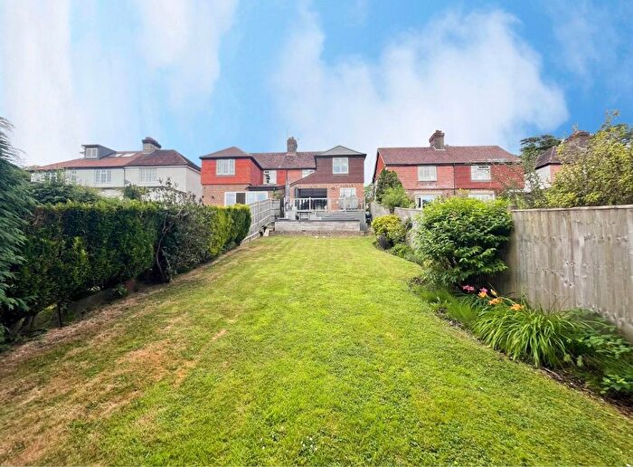 3 Bedroom Semi-detached House For Sale In Rothermead, Mayfield, TN20