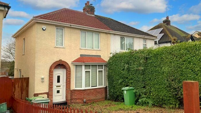 3 Bedroom Semi-Detached House To Rent In St. Andrews Avenue, Colchester, Essex, CO4