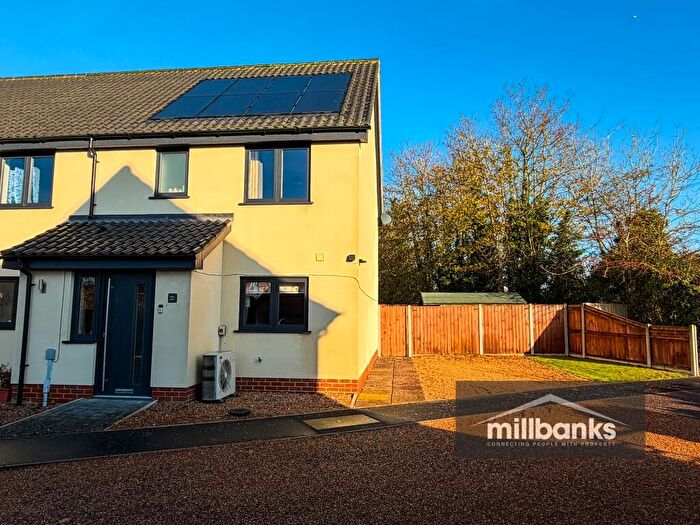 2 Bedroom End Of Terrace House For Sale In Greenfield Drive, Great Ellingham, NR17