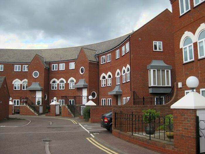 1 Bedroom Flat To Rent In Duckmill Crescent, Bedford, MK42