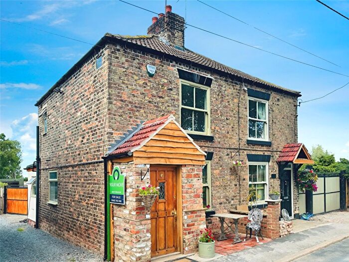 2 Bedroom Semi-Detached House For Sale In Grange Road, Adlingfleet, Goole, East Yorkshire, DN14