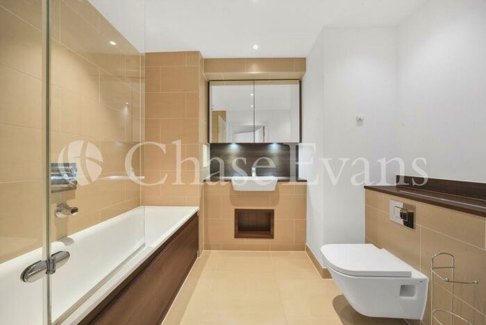 1 Bedroom Flat To Rent In Queensland Road, Islington, London, N7