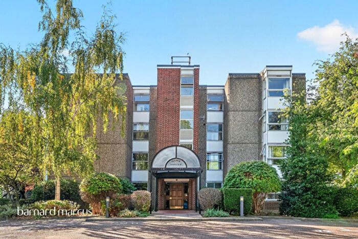 1 Bedroom Apartment For Sale In Sullivan Close, London, SW11