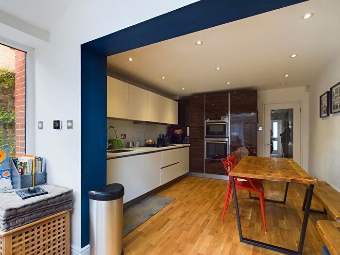 3 Bedroom End Of Terrace House To Rent In Thaxted Place, Wimbledon, SW20