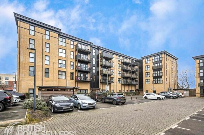 2 Bedroom Apartment For Sale In Giles Crescent, Stevenage, Hertfordshire, SG1