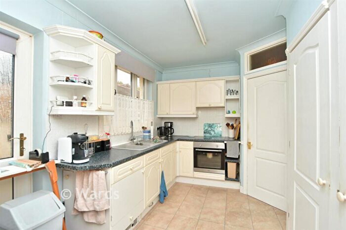2 Bedroom Detached Bungalow For Sale In Maidstone Road, Borden, Sittingbourne, Kent, ME9