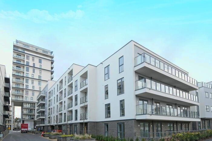 1 Bedroom Flat To Rent In Bradfield Close, Woking GU22