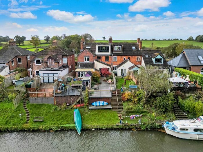 3 Bedroom Terraced House For Sale In Purton, Berkeley, Gloucestershire, GL13