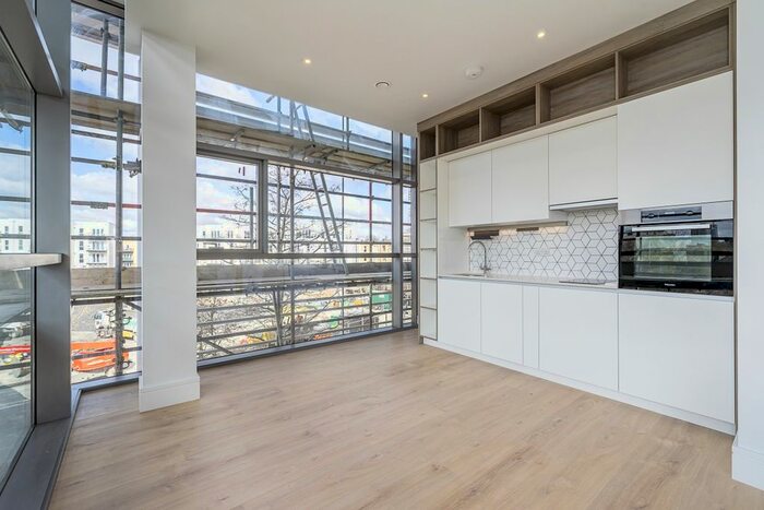 Studio To Rent In Station Road, Addlestone, KT15