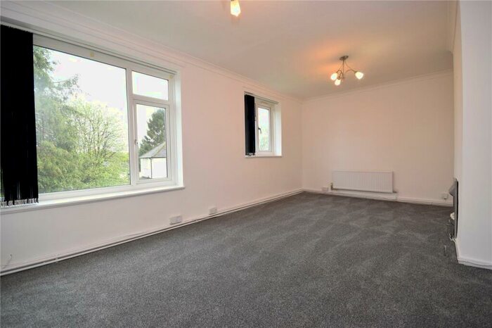 2 Bedroom Apartment To Rent In Lingfield View, Moortown, Leeds, LS17