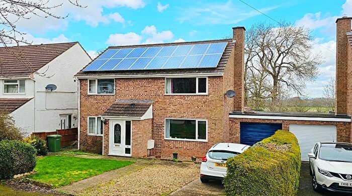 4 Bedroom Detached House For Sale In St. Peters Close, HR4