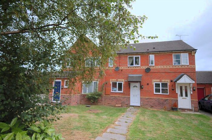2 Bedroom Mews To Rent In Coppenhall Grove, Crewe, CW2