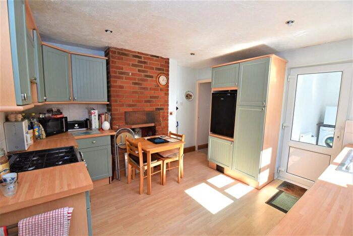 2 Bedroom Semi-Detached House For Sale In Warners Bridge Chase, Rochford, SS4