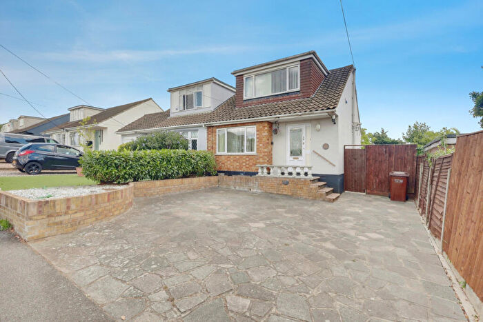 2 Bedroom Semi-Detached House For Sale In Clifton Avenue, Benfleet, SS7