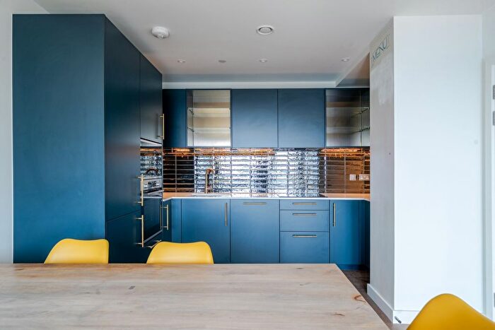 2 Bedroom Flat To Rent In Mary Neuner Road, London, N8