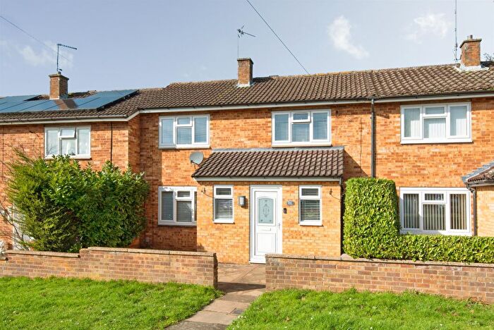 3 Bedroom Terraced House For Sale In Turpins Rise, Stevenage, SG2