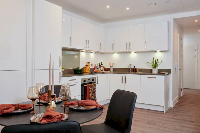2 Bedroom Apartment To Rent In Fortunes Dock, Canning Town London, E16