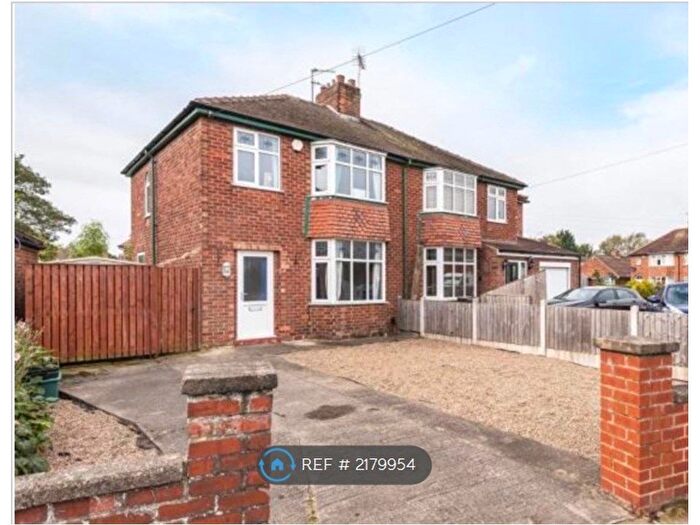 3 Bedroom Semi-Detached House To Rent In Hambleton Avenue, York, YO10