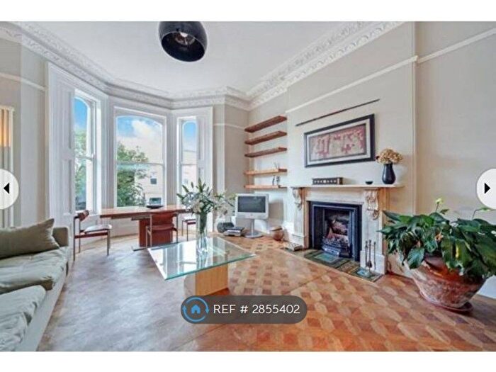 2 Bedroom Flat To Rent In Ladbroke Grove, London, W11