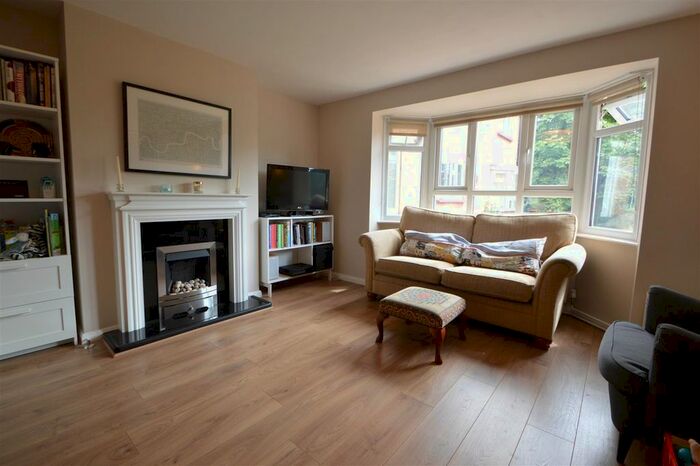 2 Bedroom Flat To Rent In Claremont Road, Surbiton, KT6