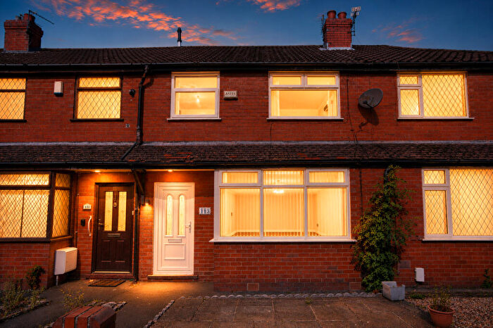 3 Bedroom Terraced House For Sale In Boundary Park Road, Royton, OL1