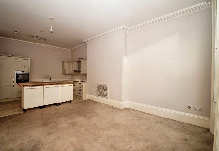 1 Bedroom Flat For Sale In Salisbury Mews, High Street, Fordington, Dorchester, DT1