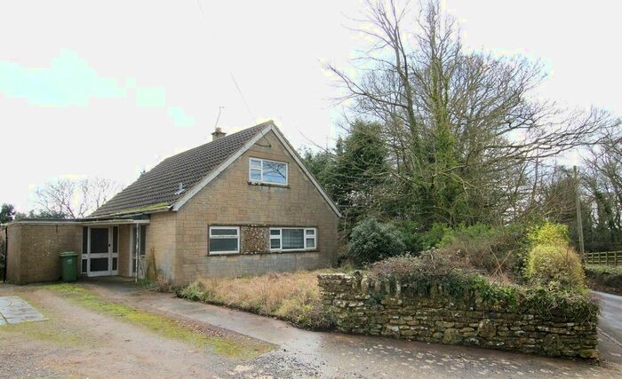 3 Bedroom Detached House For Sale In Monkton Farleigh, Bradford-On-Avon, BA15
