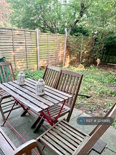 4 Bedroom Flat To Rent In Caledonia House, London, E14