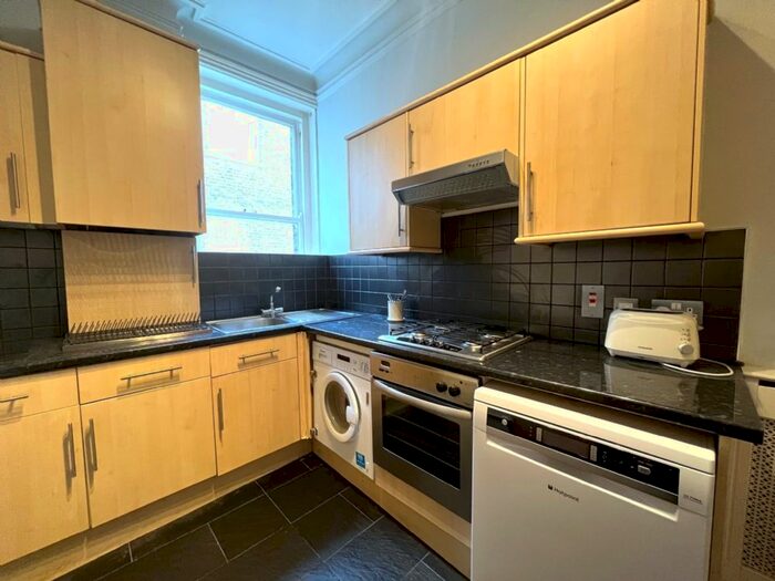2 Bedroom Flat To Rent In Alexandra Court, Maida Vale, W9