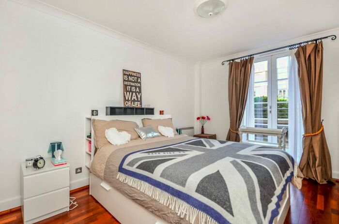 2 Bedroom Flat To Rent In Essex Road, Islington, London, N1