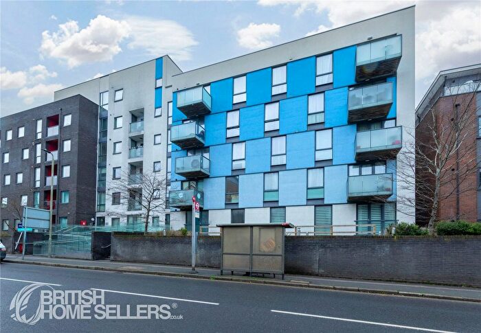 2 Bedroom Flat For Sale In Homesdale Road, Bromley, BR2