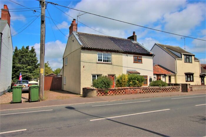 2 Bedroom Semi-Detached House To Rent In Greenway Lane, Fakenham, NR21