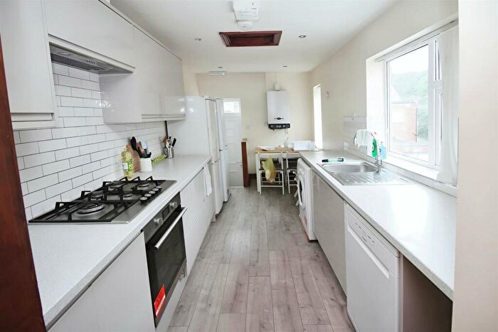 6 Bedroom Maisonette To Rent In Wolseley Gardens, Newcastle Upon Tyne, NE2