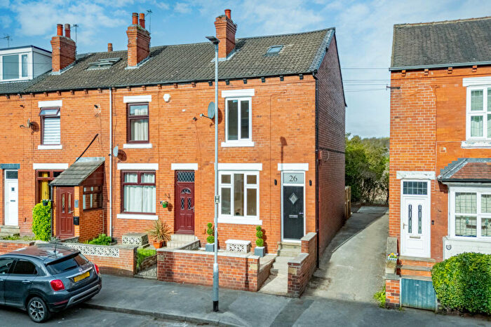 3 Bedroom End Of Terrace House For Sale In Middleton Avenue, Rothwell, LS26