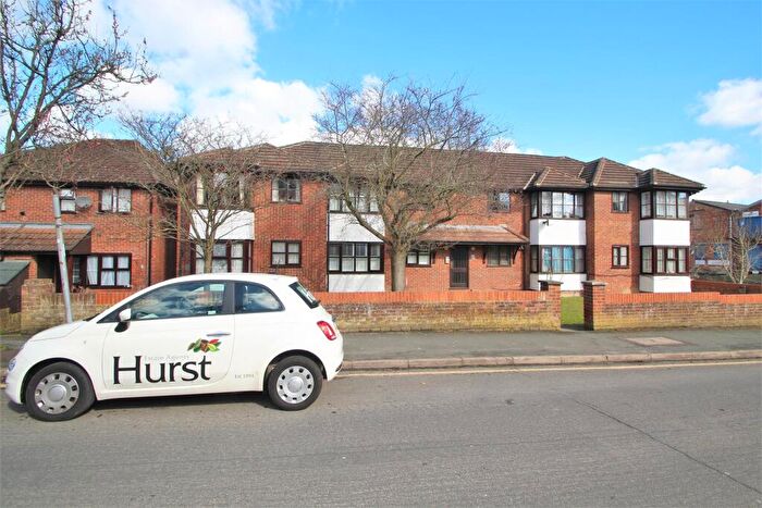 1 Bedroom Flat To Rent In Fryers Court, Eaton Avenue, High Wycombe, HP12