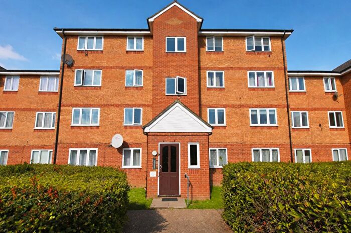 1 Bedroom Flat For Sale In Express Drive, Goodmayes, IG3