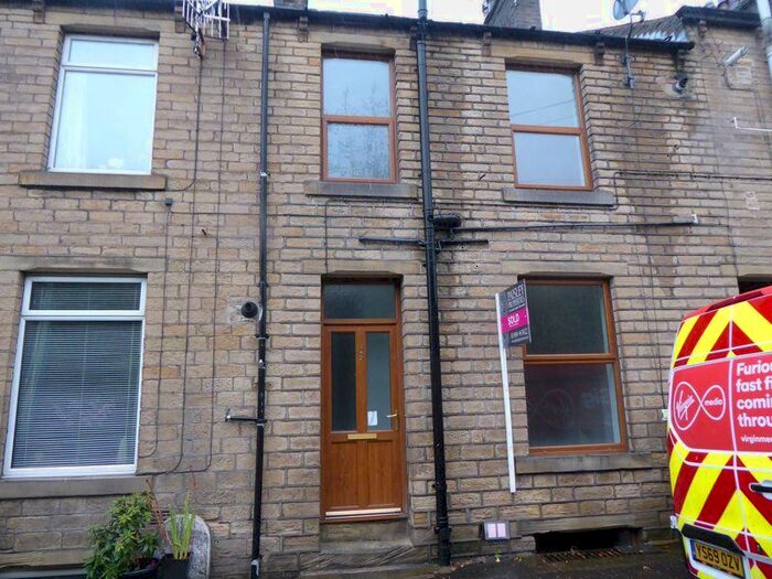 2 Bedroom Terraced House To Rent In New Mill Road, Holmfirth, HD9