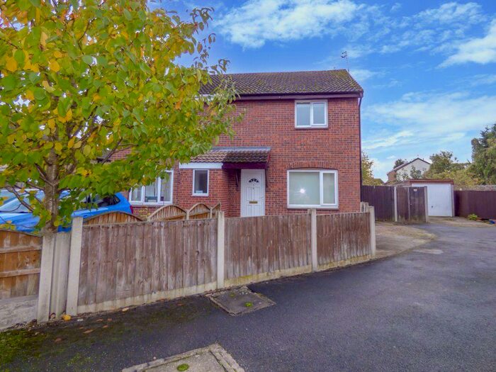 3 Bedroom Semi-Detached House To Rent In Kingsdale Close, Long Eaton, Nottingham, NG10