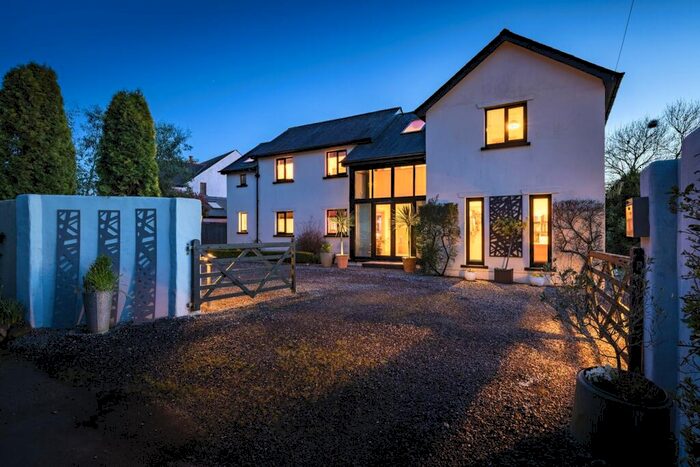 4 Bedroom Detached House For Sale In Reynalton, Kilgetty, SA68