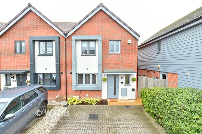 3 Bedroom End Of Terrace House For Sale In Baird Way, Halfway, Sheerness, Kent, ME12