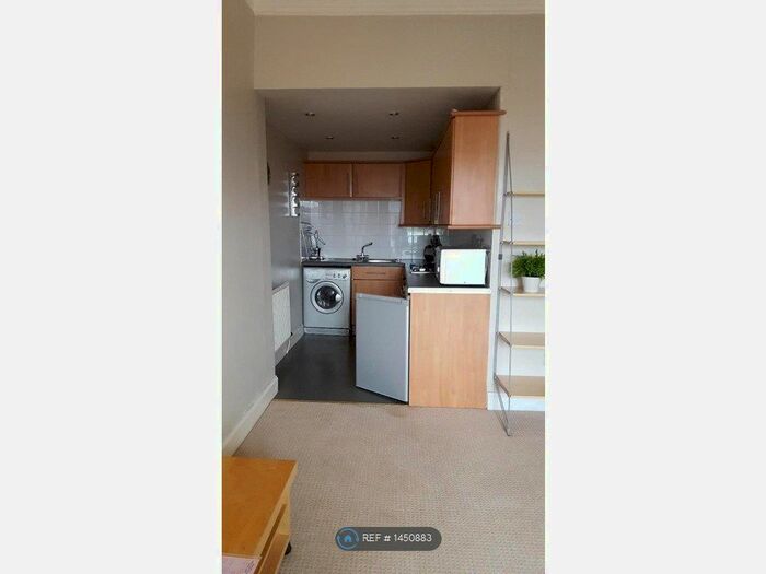 1 Bedroom Flat To Rent In Neilston Road, Paisley, PA2