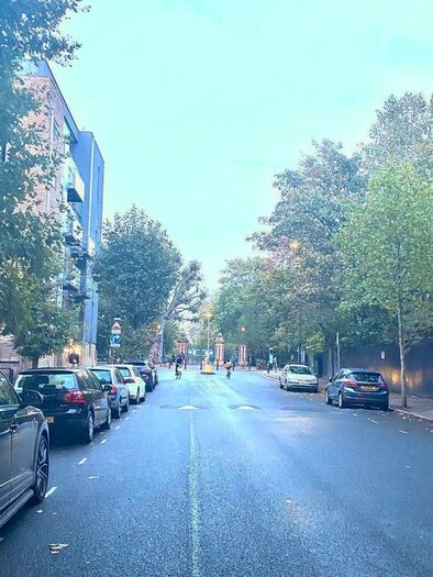 3 Bedroom Flat To Rent In Reynolds House, Approach Road, Bethnal Green, London Fields, Victoria Park, Bow, London, E2